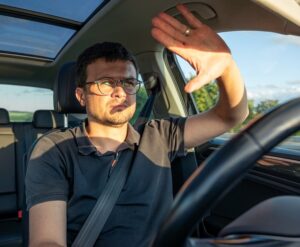 polarised-sunglasses-driving-low-sun-glare